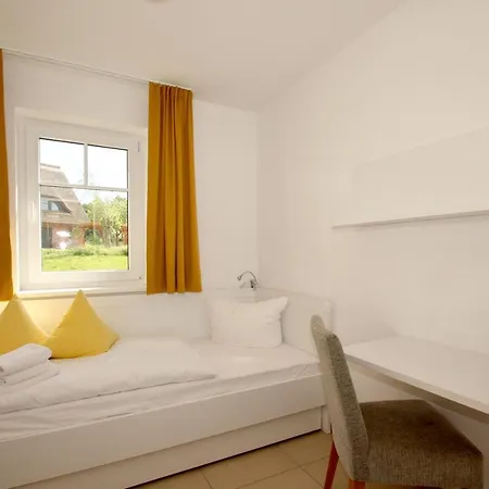 Strandnahe Mit Terrasse, Gratis Nutzung Vom Ahoi Erlebnisbad Und Sauna In Sellin - Rex Rugia 28-3