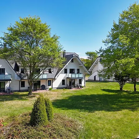 Strandnahe Mit Terrasse, Gratis Nutzung Vom Ahoi Erlebnisbad Und Sauna In Sellin - Rex Rugia 28-3 Lobbe