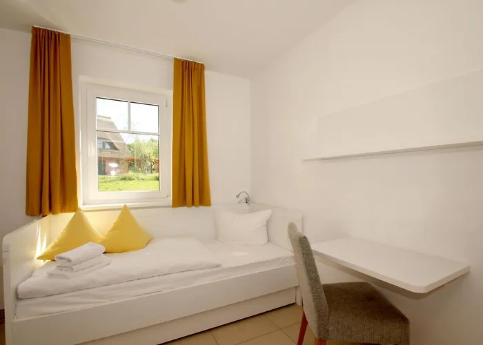 Strandnahe Mit Terrasse, Gratis Nutzung Vom Ahoi Erlebnisbad Und Sauna In Sellin - Rex Rugia 28-3